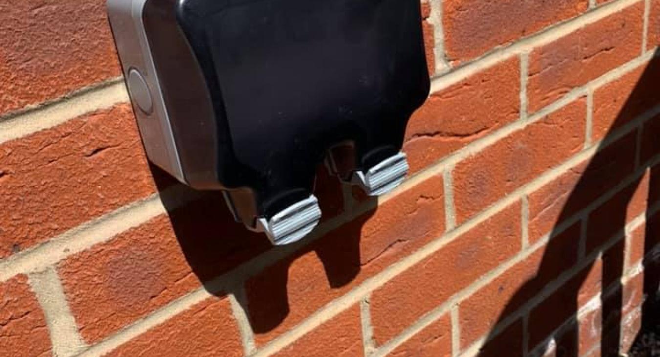 Outdoor socket