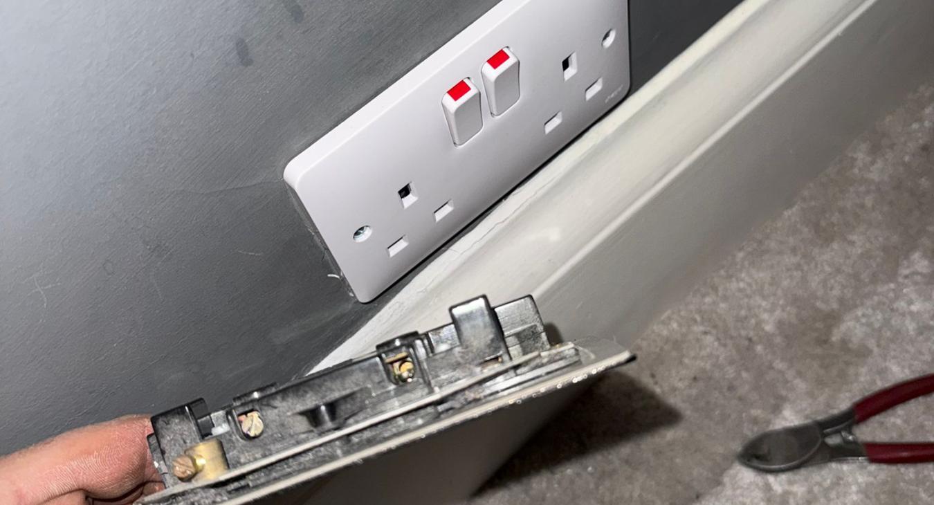 Faulty Socket Repaired & Replaced, Essex